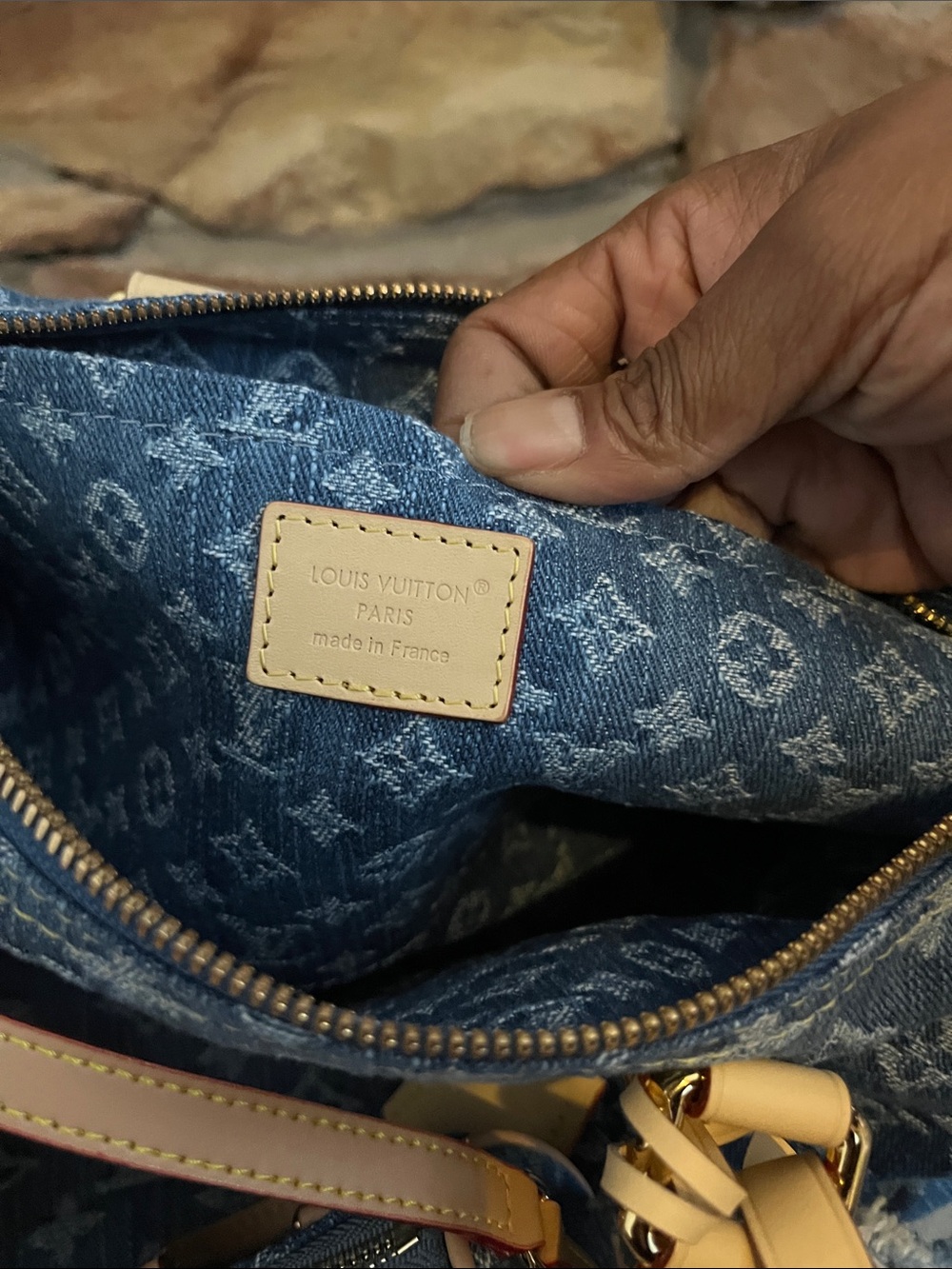 Distressed lv denim speedy 30 ๐ - Picture 4 of 6